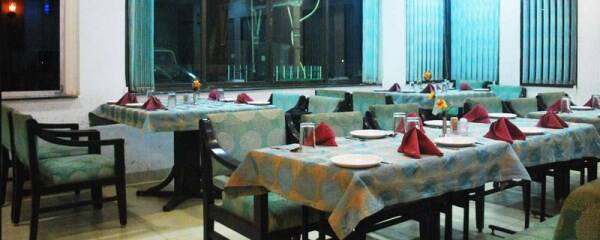Samundra Beach Front Home Stay, Malvan 2